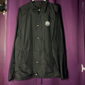 What i’m selling is this Vans windbreaker. Size: XL. Color: Black